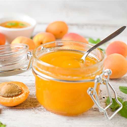 Aprikosenmarmelade mit Amaretto